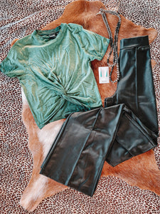 I'm Feelin' Lucky Twisted Crop