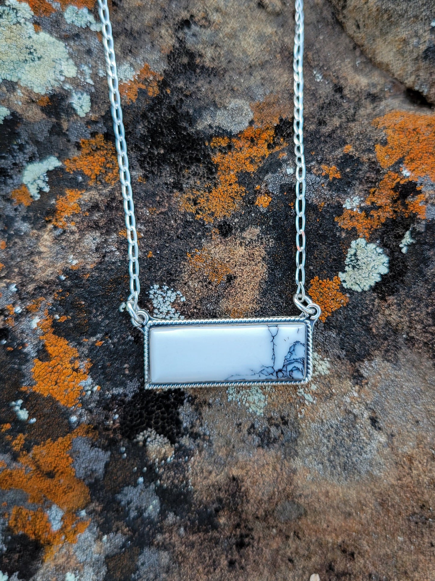 North Star Bar Necklace - White